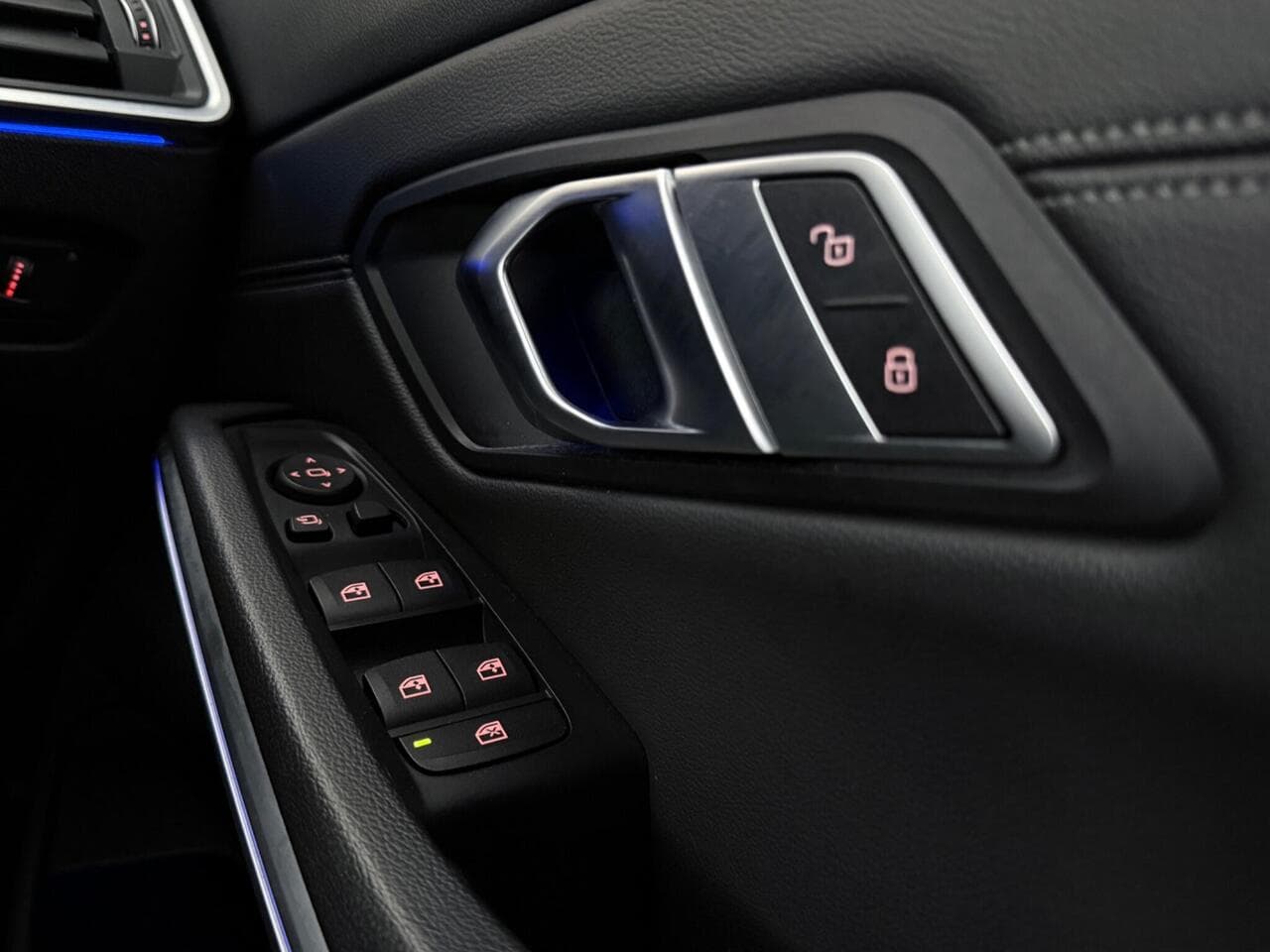 BMW 3 Series thumbnail Misc Controls