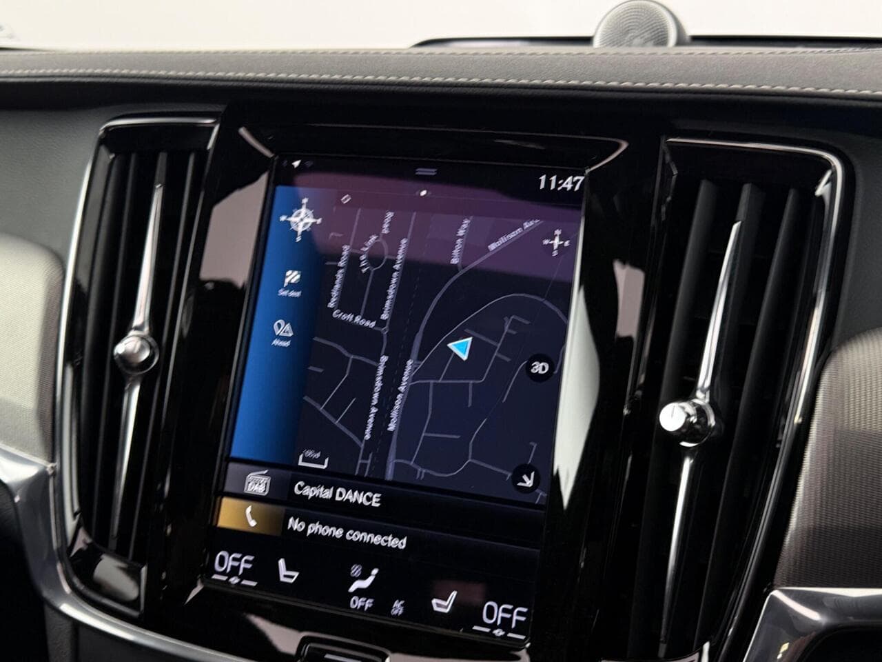 Volvo S90 thumbnail Infotainment System