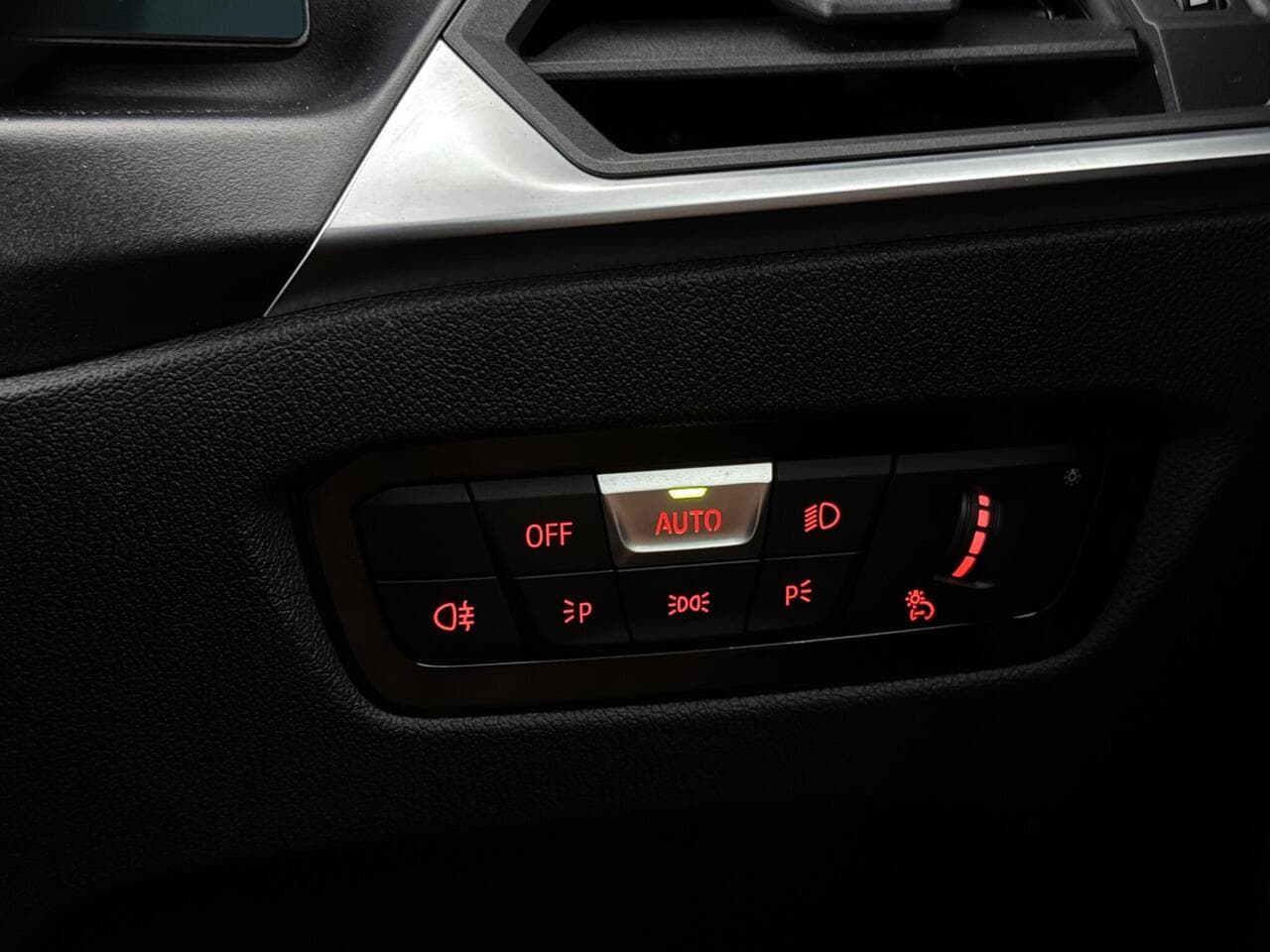 BMW 2 Series thumbnail Misc Controls