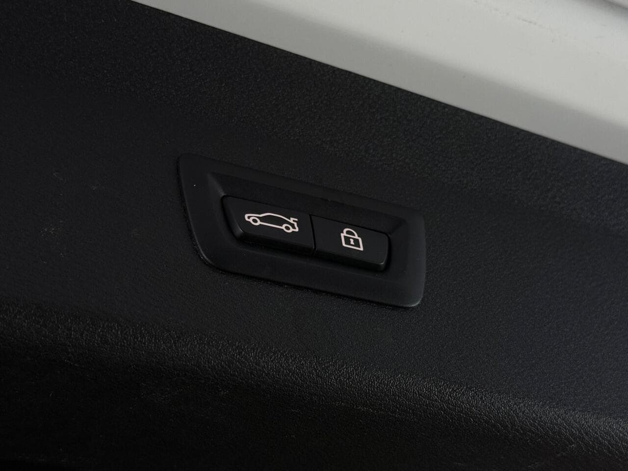BMW X1 thumbnail Misc Controls