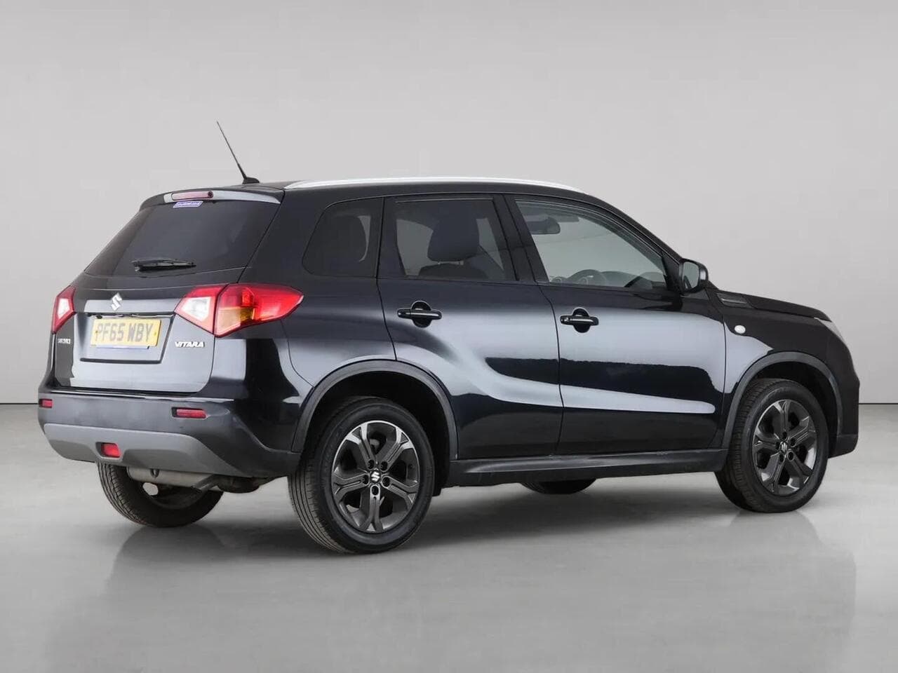 Suzuki Vitara thumbnail Rear Right