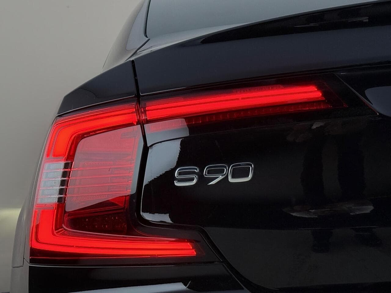 Volvo S90 thumbnail Lights Rear