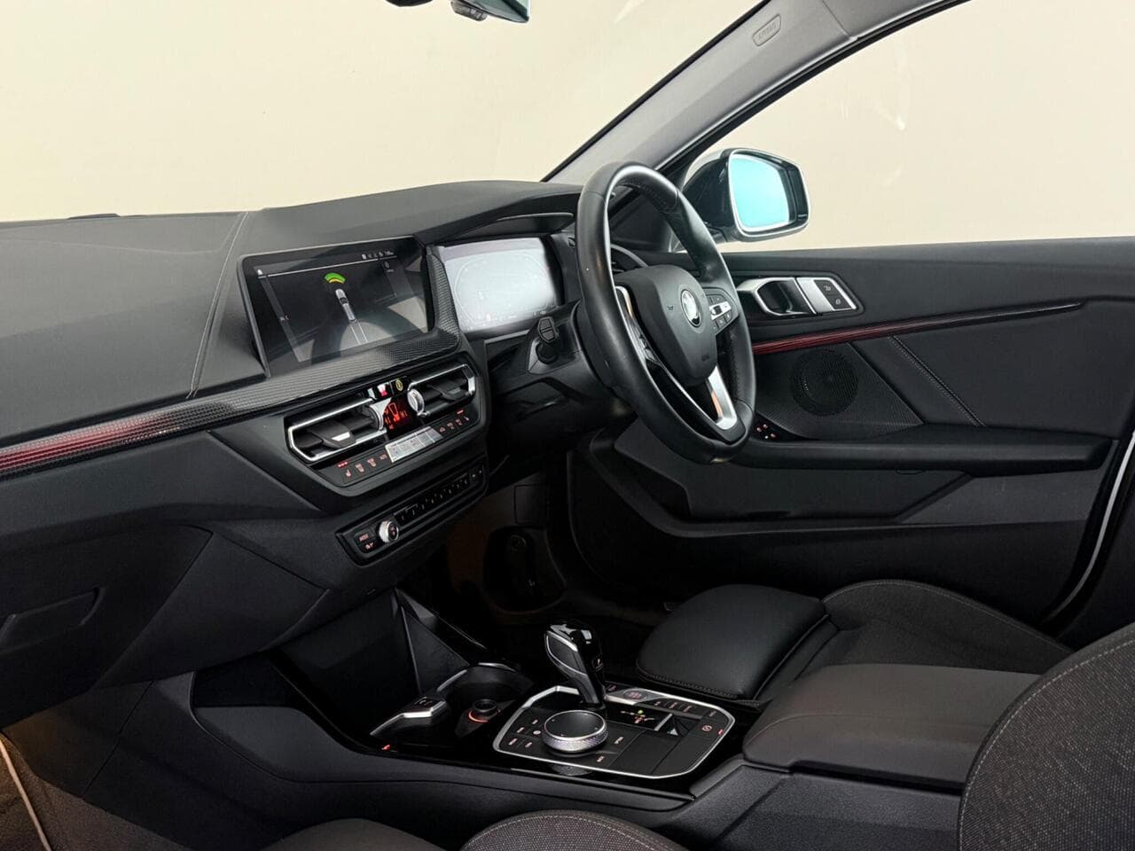 BMW 1 Series thumbnail Interior Front