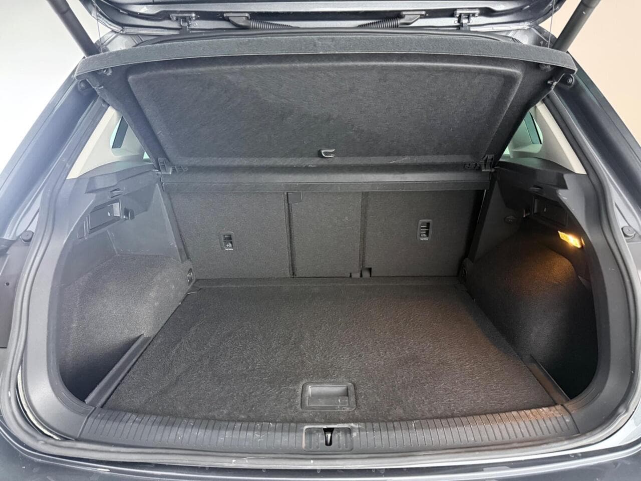 Volkswagen Tiguan thumbnail Boot