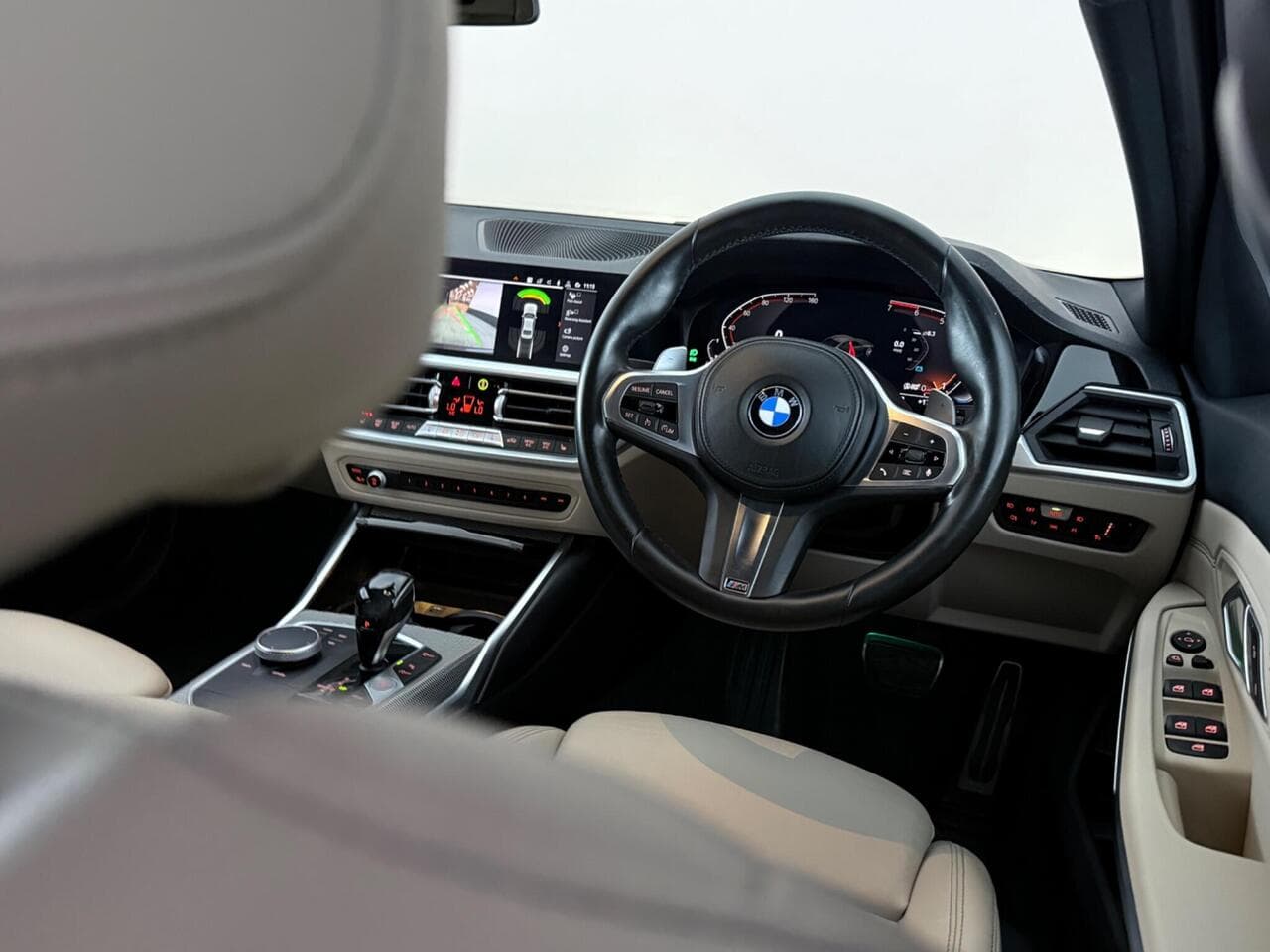 BMW 3 Series thumbnail Interior Front