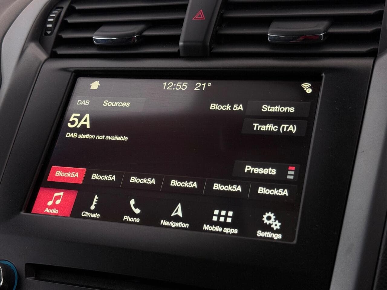 Ford Mondeo thumbnail Infotainment System