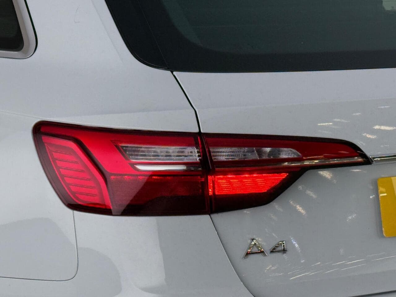 Audi A4 Avant thumbnail Lights Rear