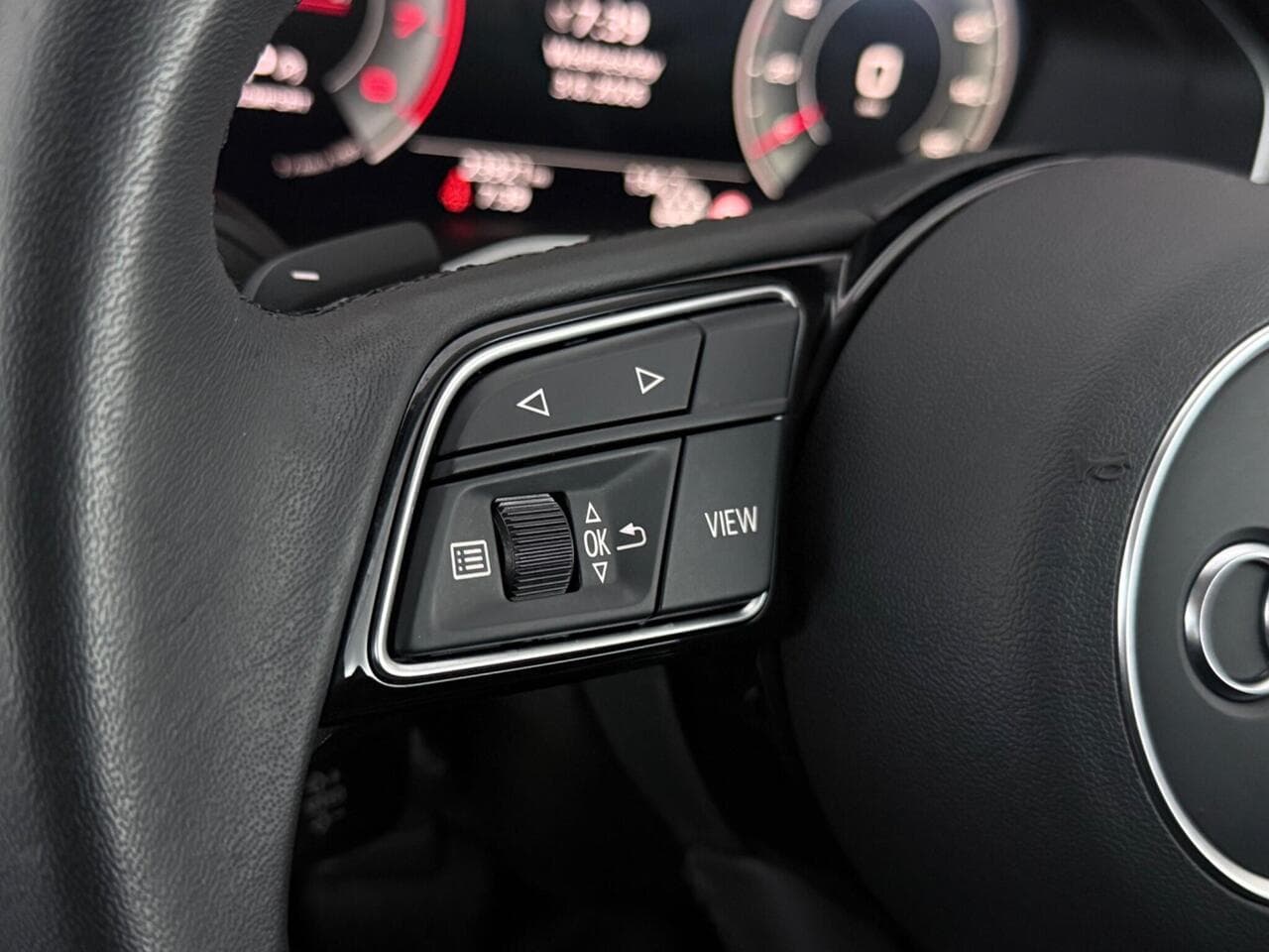 Audi A4 Avant thumbnail Misc Controls