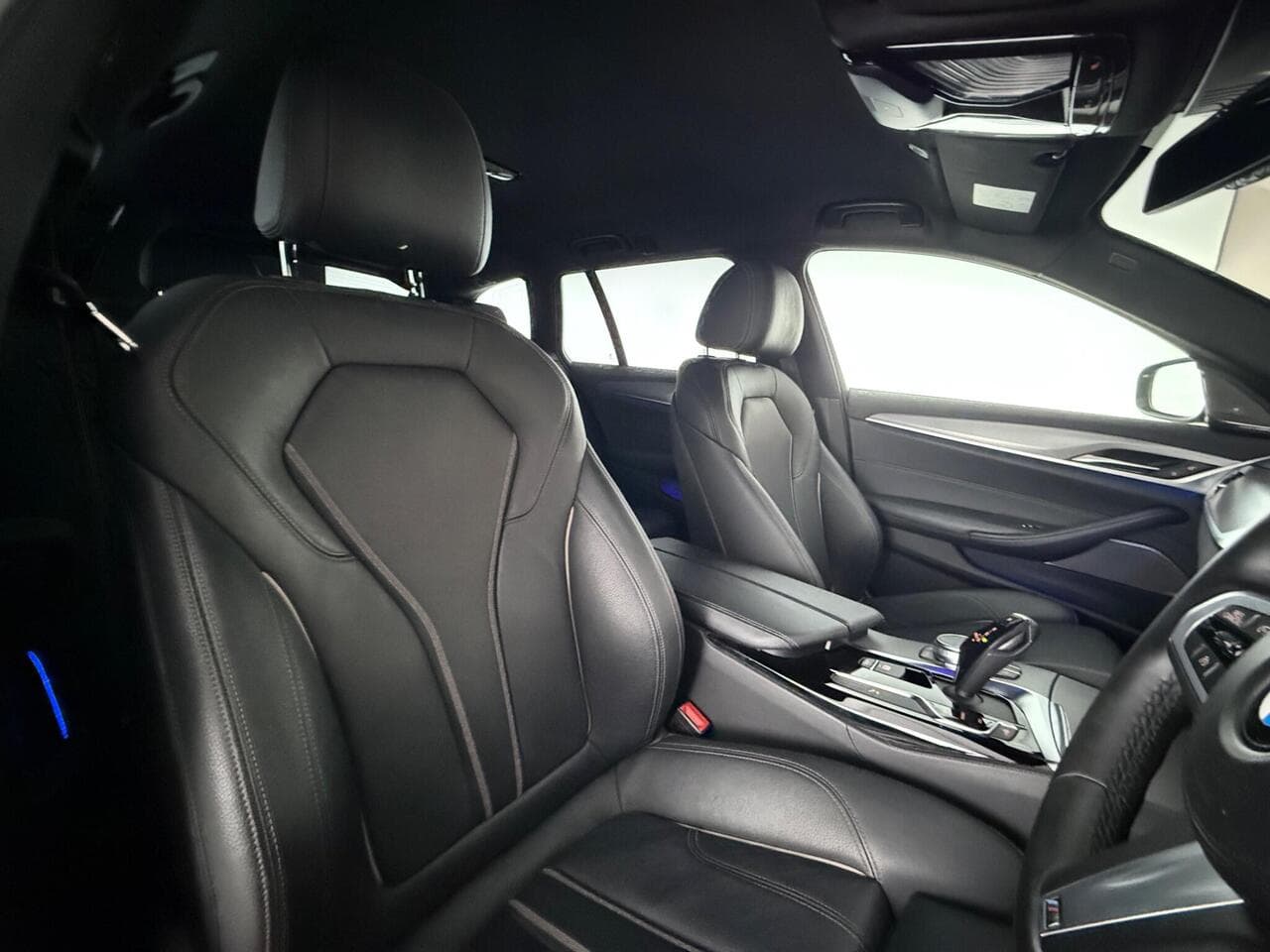 BMW 5 Series thumbnail Seat Driver