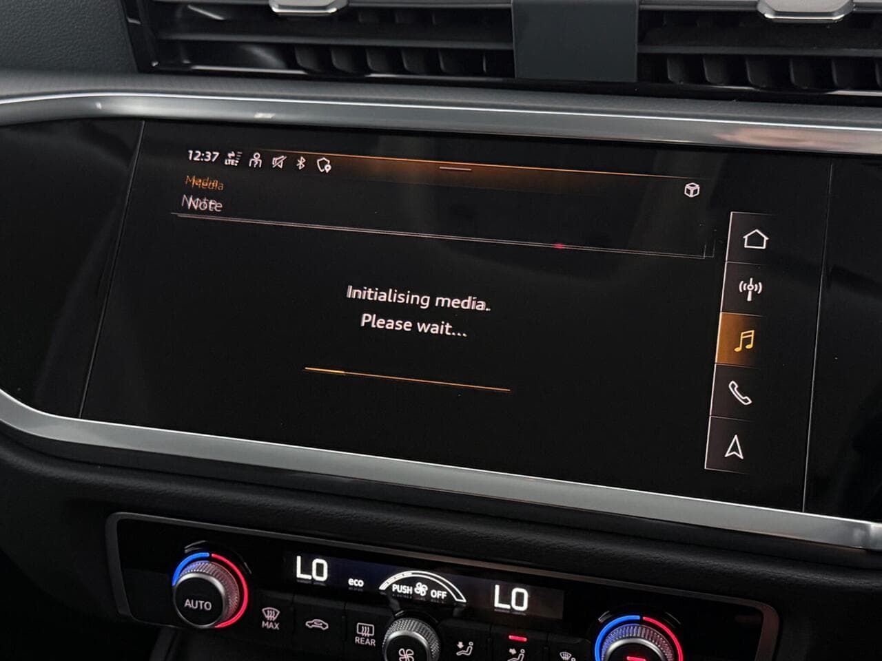 Audi Q3 thumbnail Infotainment System