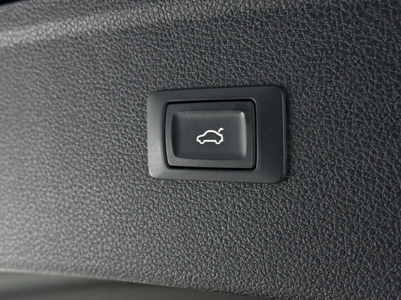 Audi Q5 thumbnail Misc Controls