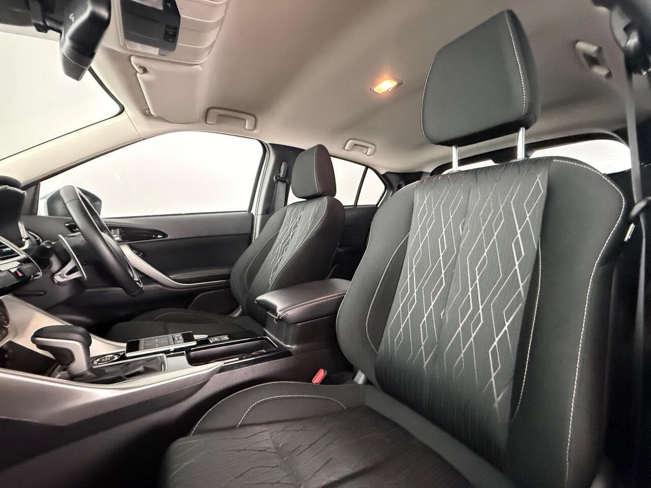 Mitsubishi Eclipse Cross thumbnail Seat Front Passenger