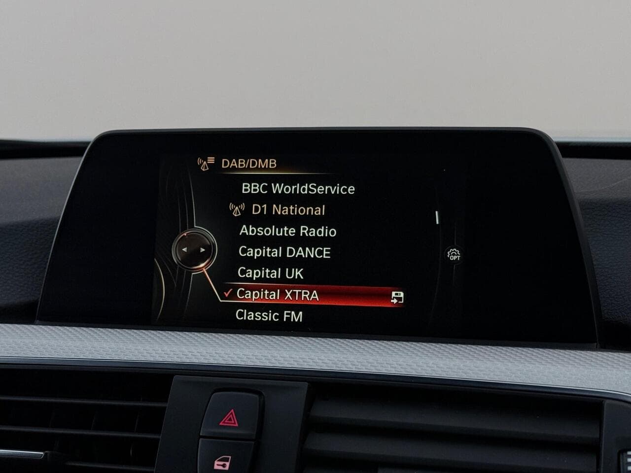 BMW 3 Series thumbnail Infotainment System