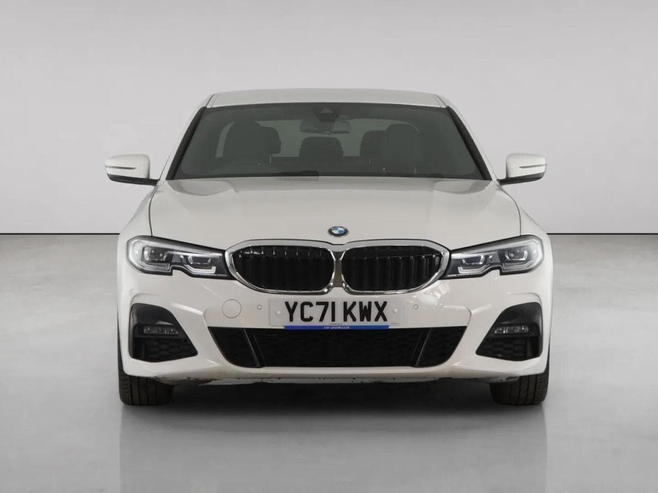 BMW 3 Series thumbnail Front