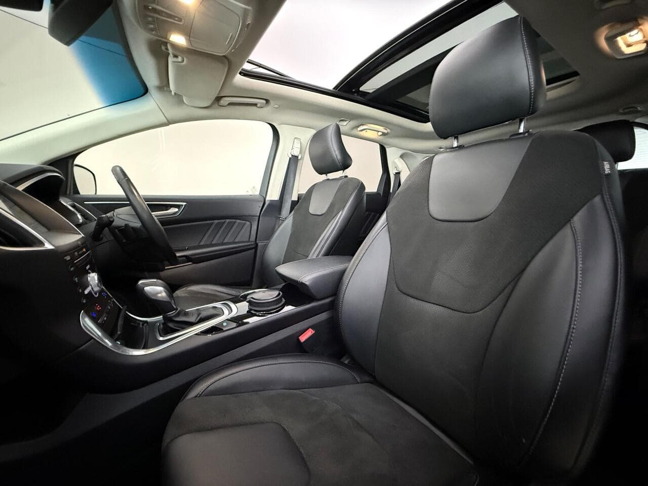 Ford Edge thumbnail Seat Front Passenger