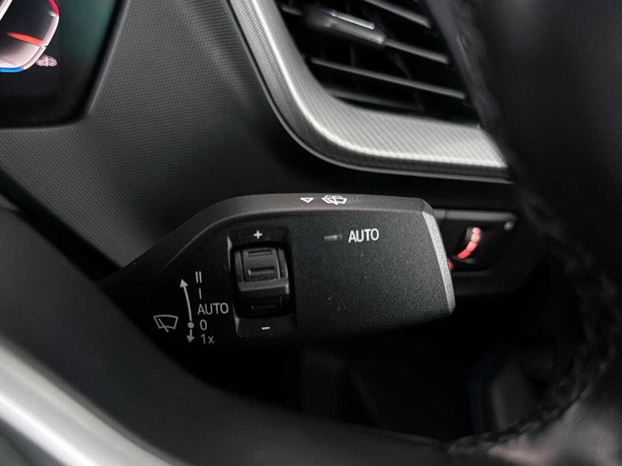 BMW 2 Series Gran Coupe thumbnail Misc Controls