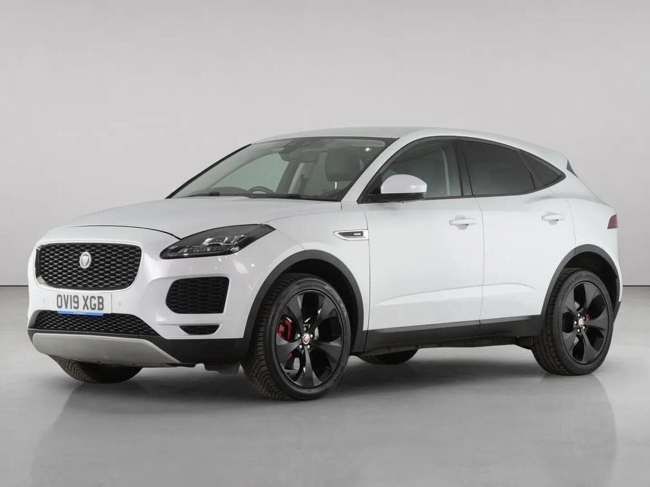 Jaguar E-PACE thumbnail Front Left