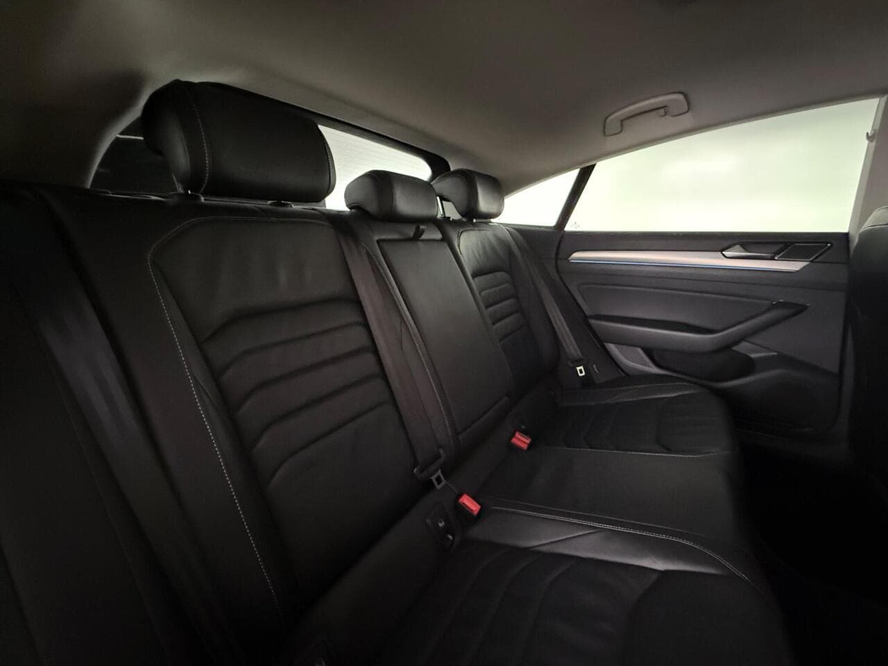 Volkswagen Arteon thumbnail Seats Rear