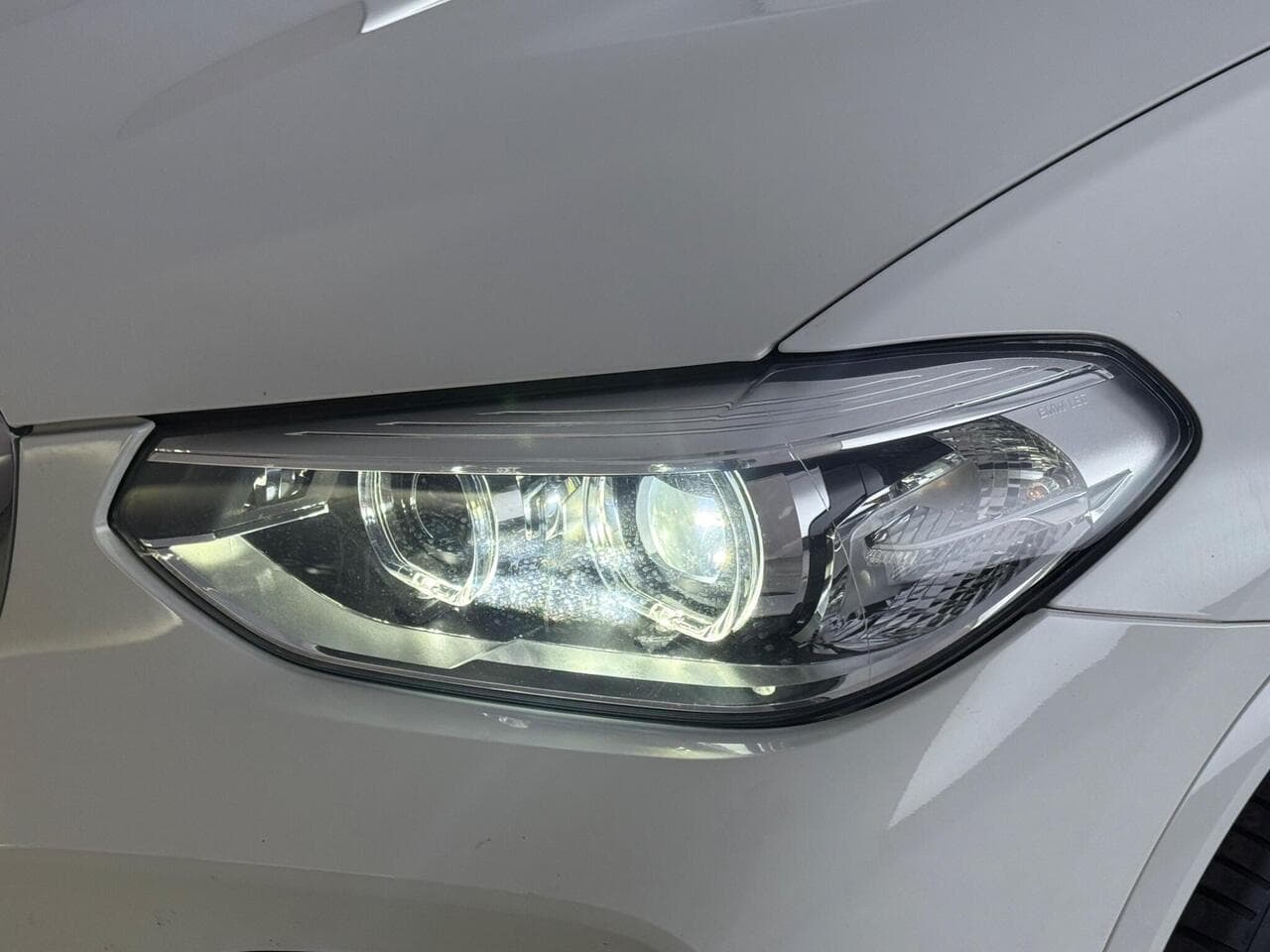 BMW X3 thumbnail Lights Front