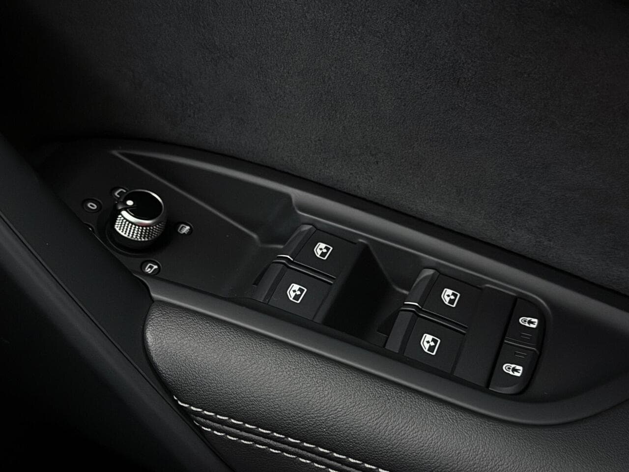 Audi Q5 thumbnail Misc Controls