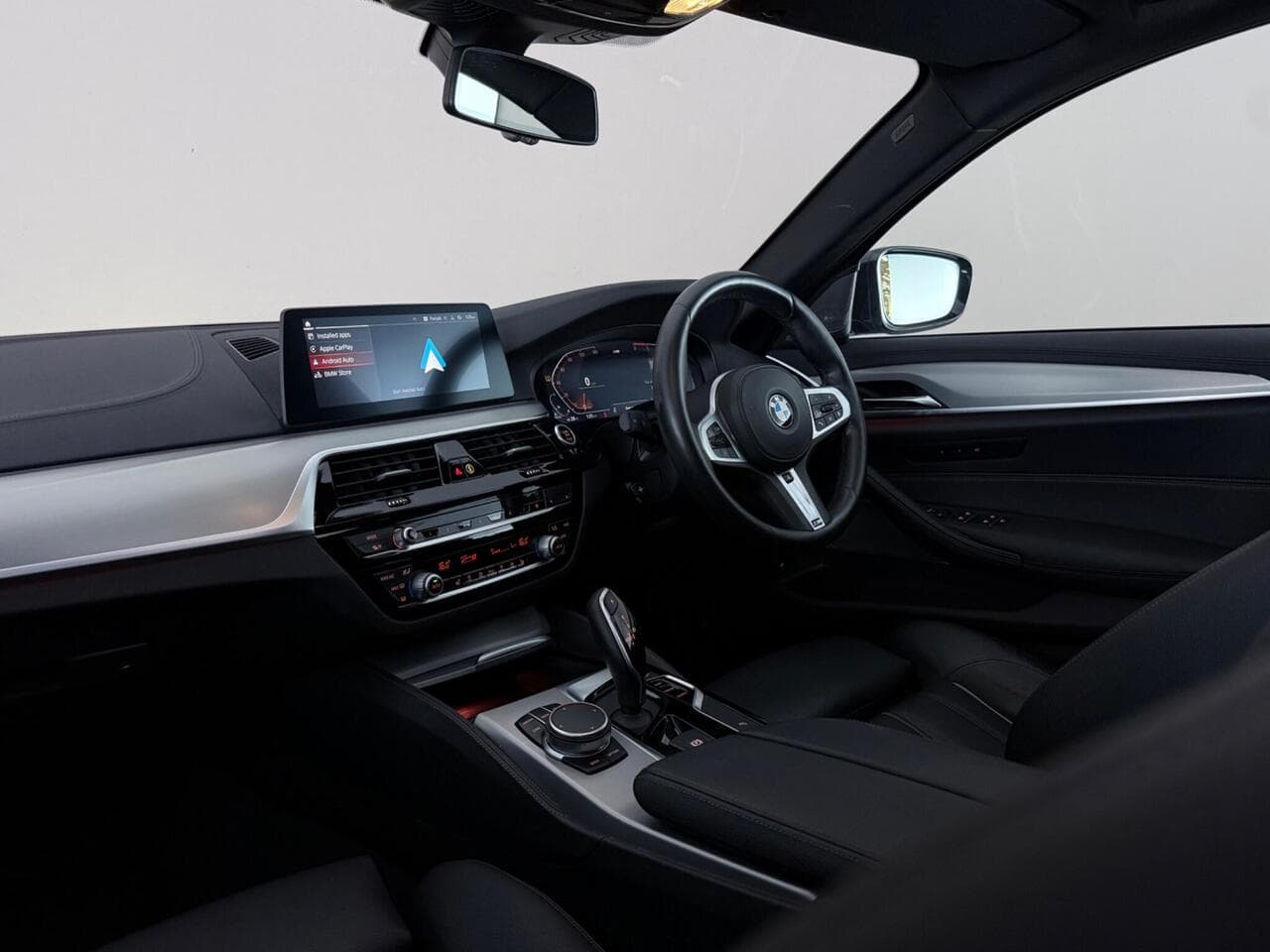BMW 5 Series thumbnail Interior Front