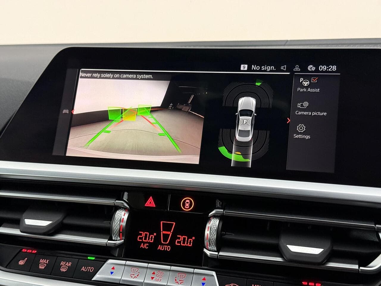 BMW 4 Series thumbnail Infotainment System