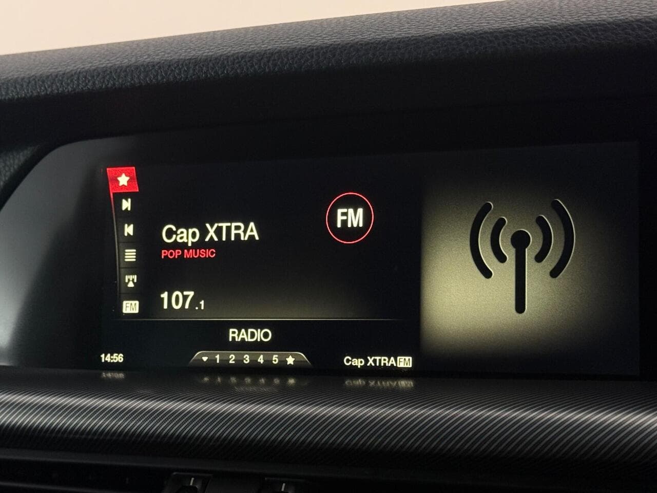 Alfa Romeo Stelvio thumbnail Infotainment System