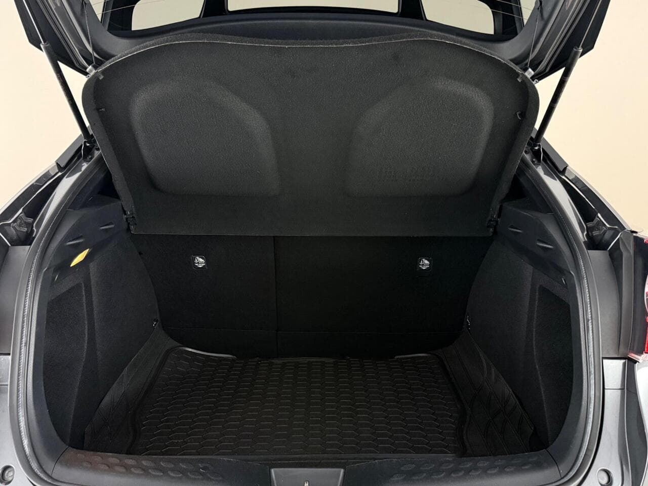 Toyota C-HR thumbnail Boot
