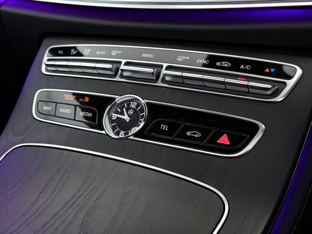Mercedes-Benz E Class thumbnail Misc Controls