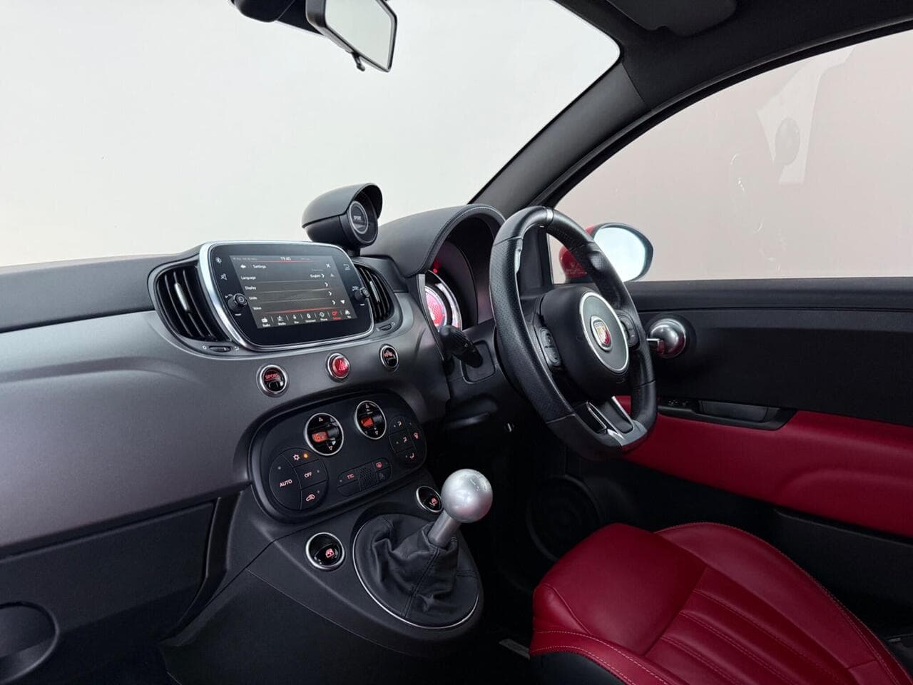 Abarth 595 thumbnail Interior Front