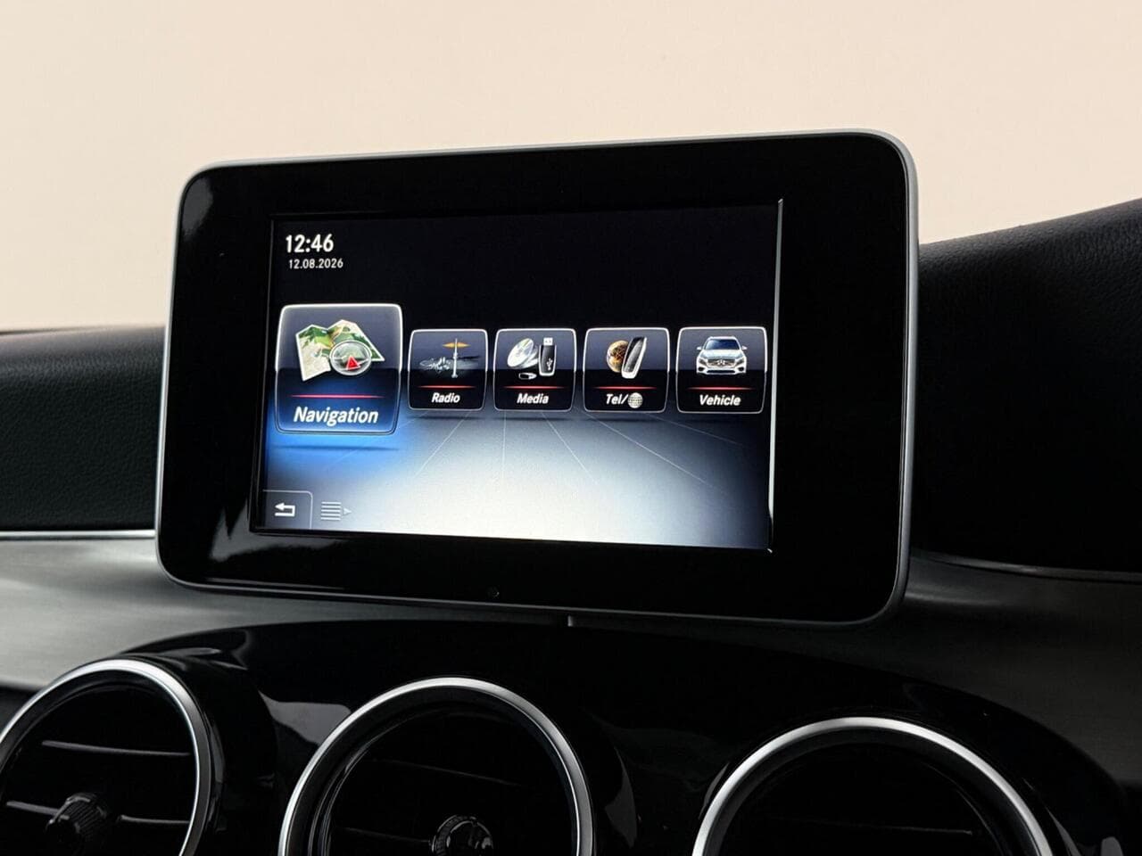 Mercedes-Benz GLC thumbnail Infotainment System