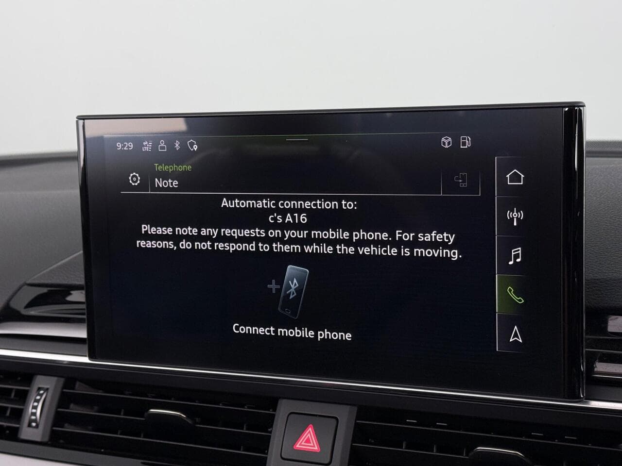 Audi A5 Cabriolet thumbnail Infotainment System