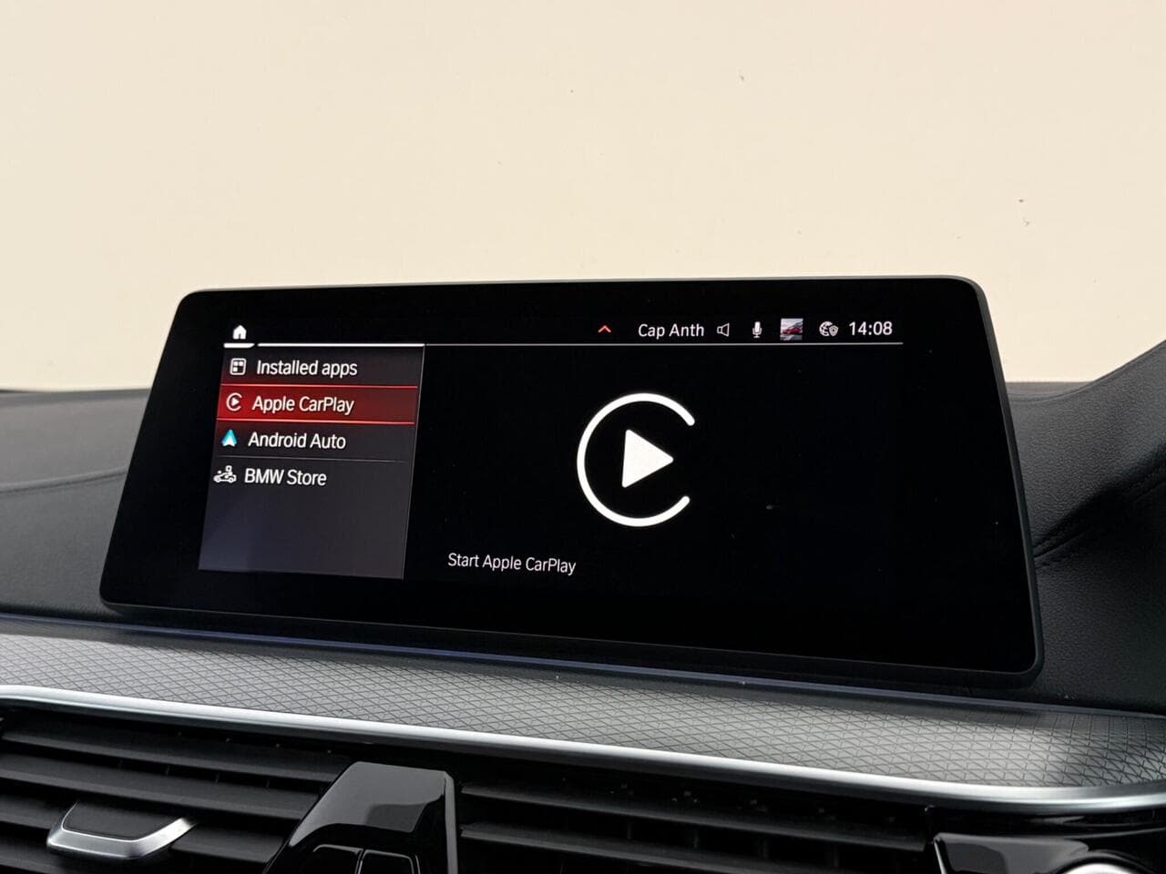 BMW 5 Series thumbnail Infotainment System