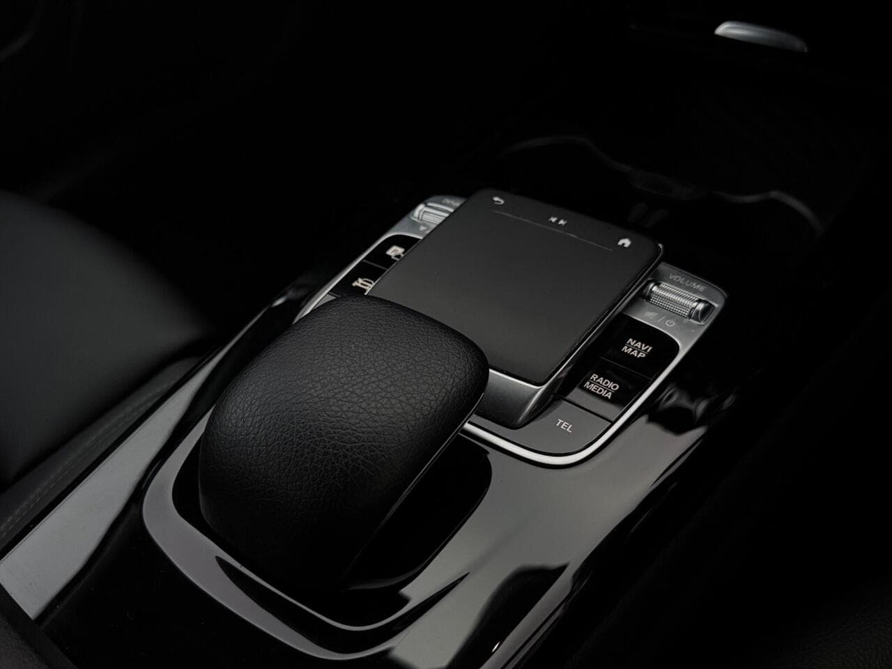 Mercedes-Benz A Class thumbnail Misc Controls