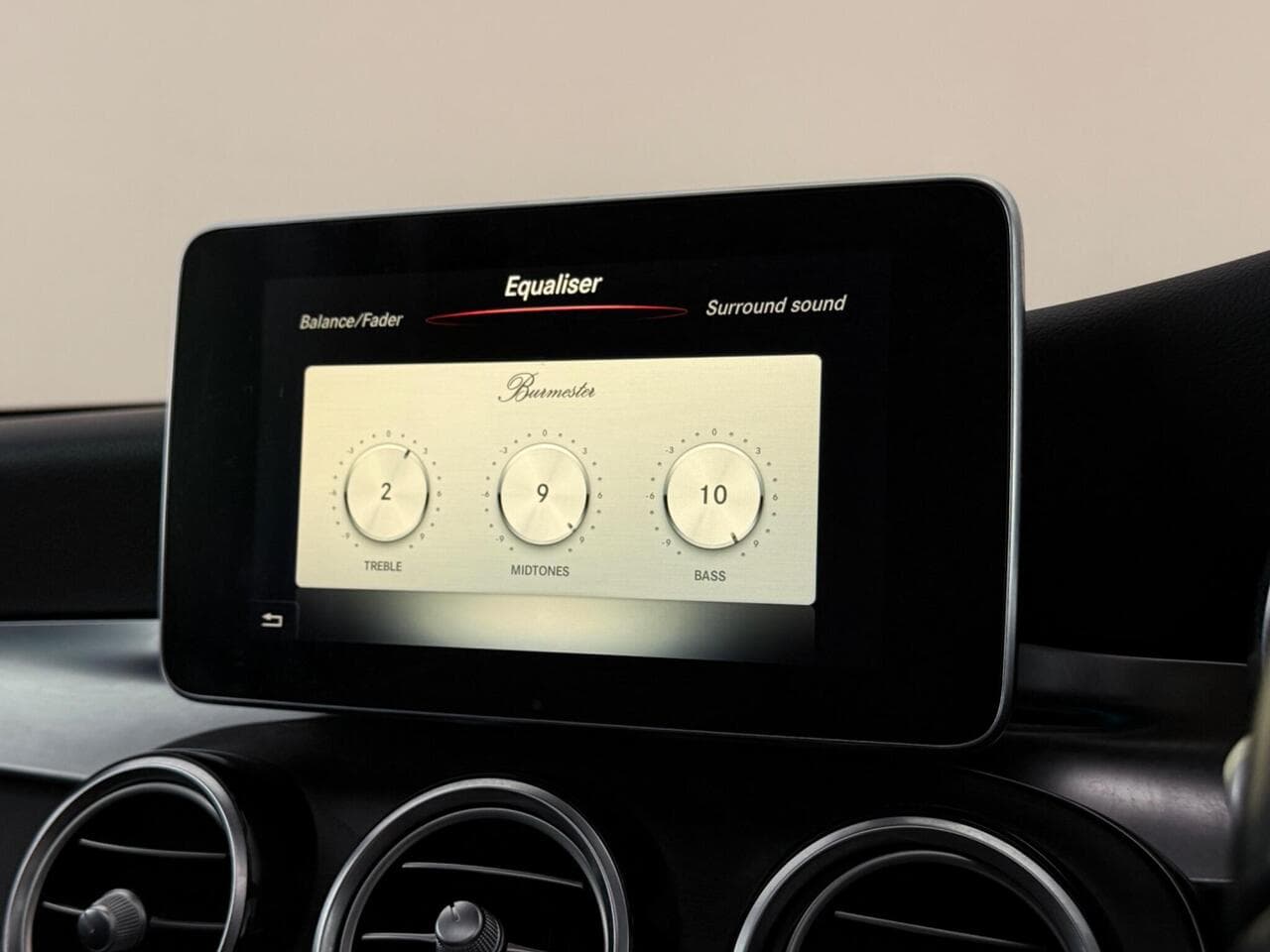 Mercedes-Benz GLC thumbnail Infotainment System
