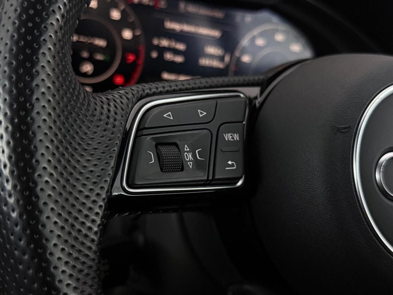 Audi A4 Avant thumbnail Misc Controls