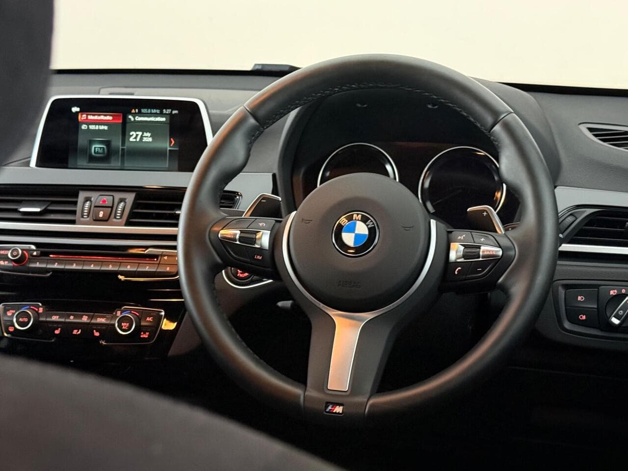 BMW X1 thumbnail Steering Wheel