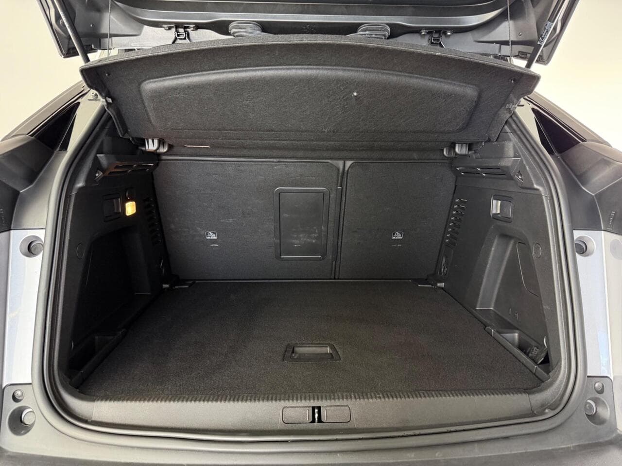 Peugeot 3008 thumbnail Boot