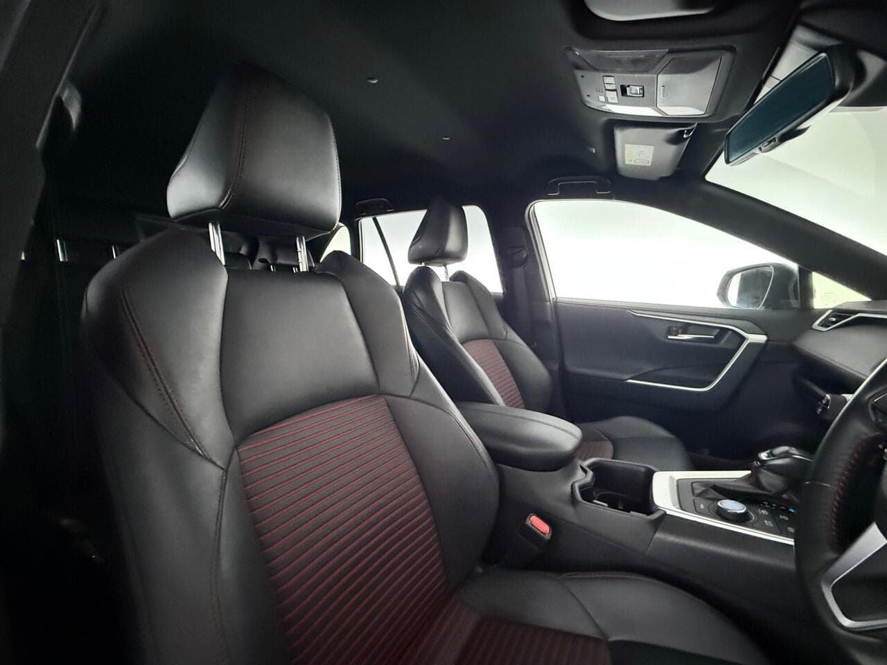 Toyota RAV4 thumbnail Seat Driver