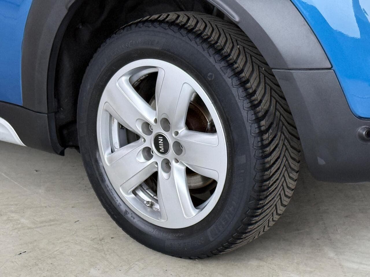 MINI Countryman thumbnail Wheel