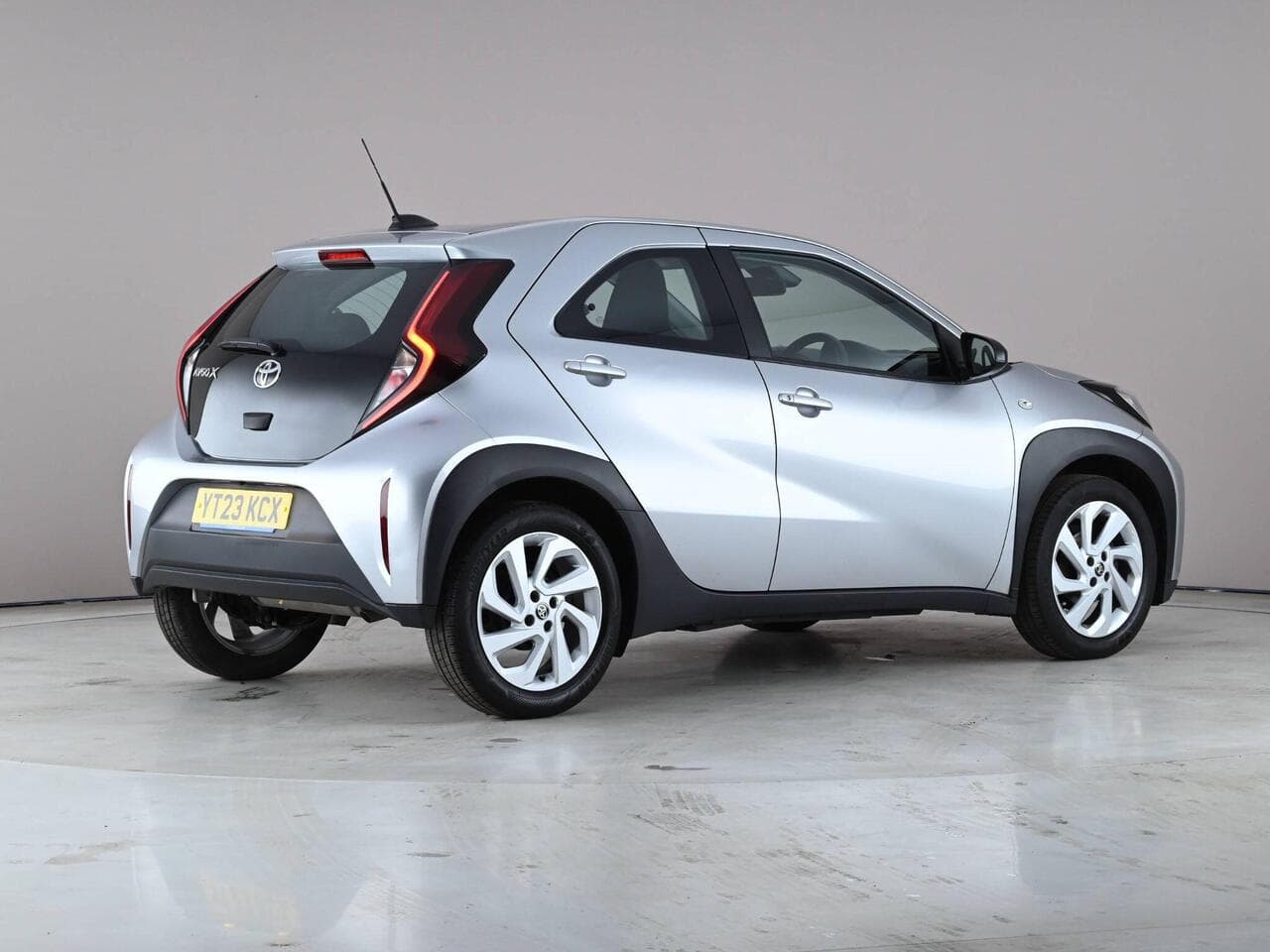 Toyota Aygo X thumbnail Side Right