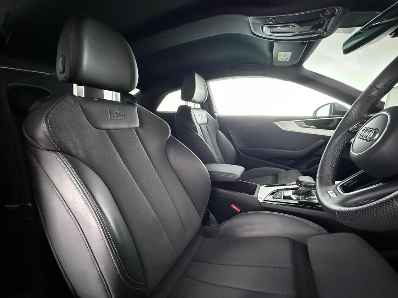 Audi A5 thumbnail Seat Driver