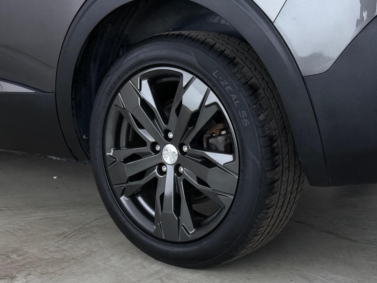 Peugeot 5008 thumbnail Wheel