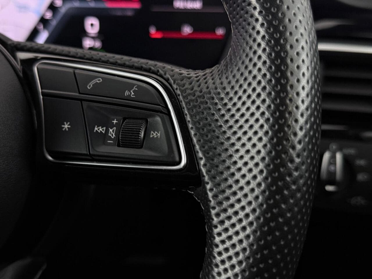 Audi A4 thumbnail Misc Controls