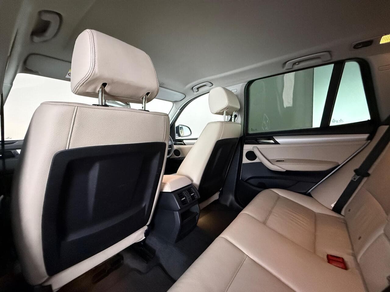 BMW X3 thumbnail Seats Rear