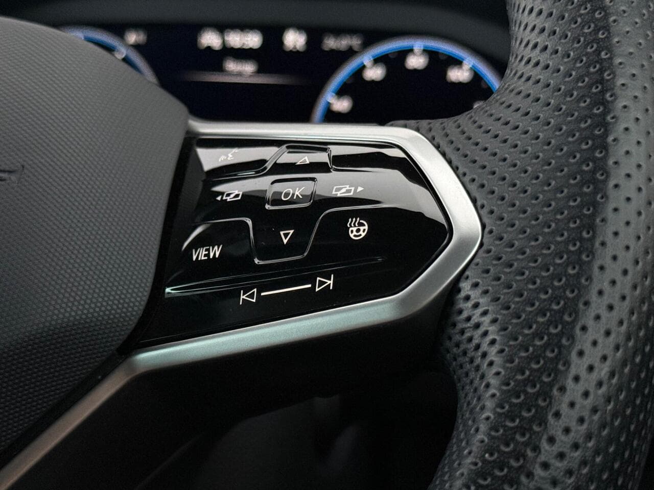 Volkswagen Tiguan thumbnail Misc Controls