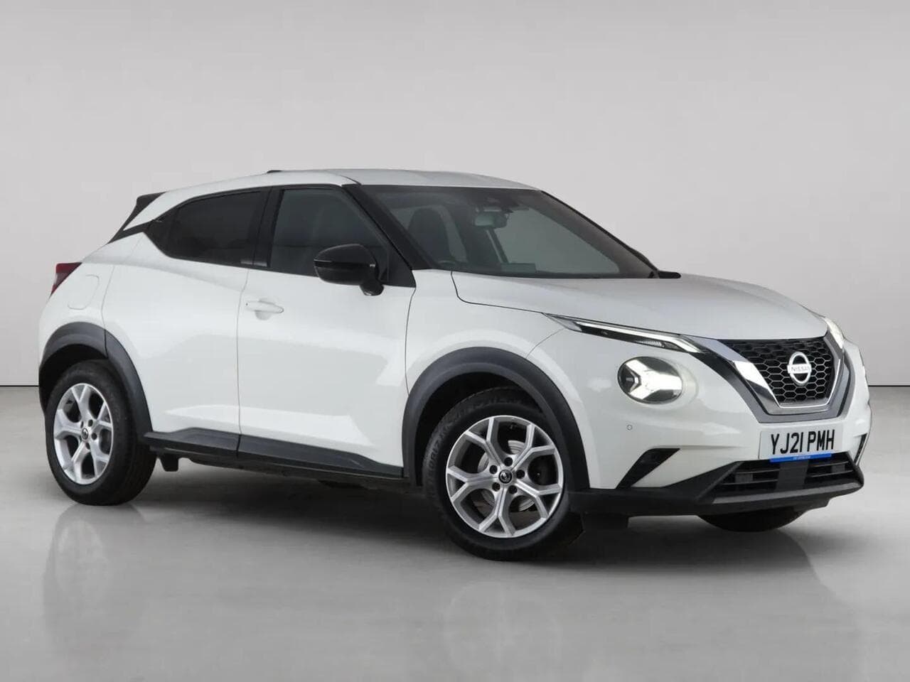Nissan Juke - Nissan Juke 1.0 DIG-T N-Connecta SUV 5dr Petrol Manual Euro 6 (s/s) (114 ps)