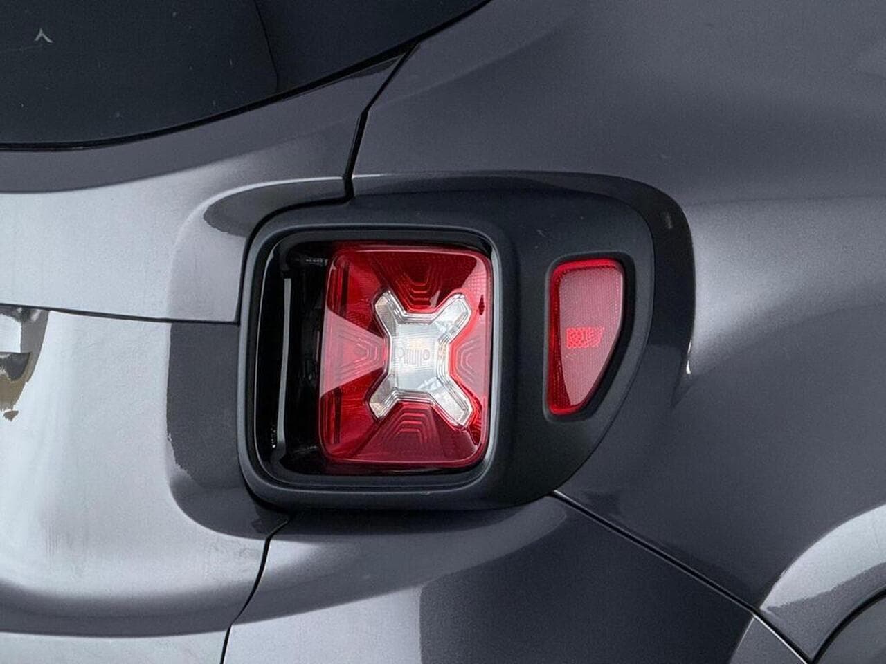 Jeep Renegade thumbnail Lights Rear