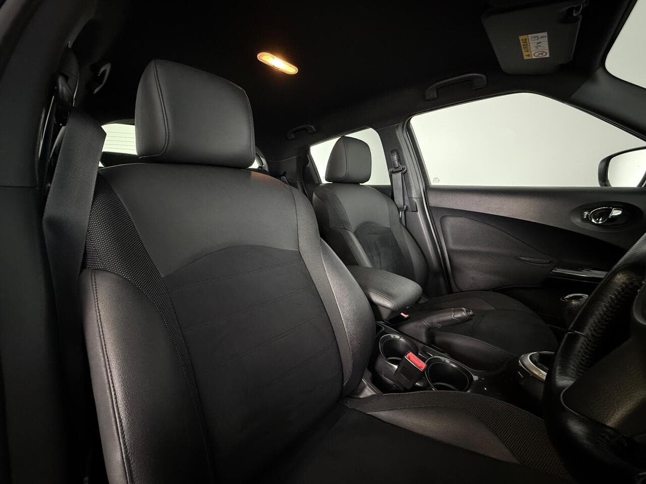 Nissan Juke thumbnail Seat Driver