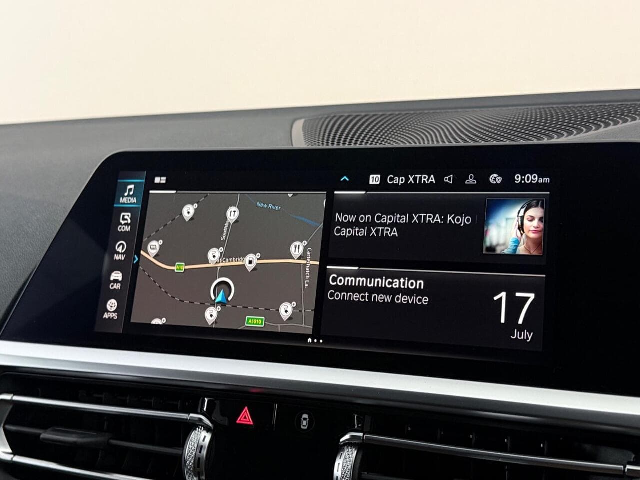 BMW 3 Series thumbnail Infotainment System